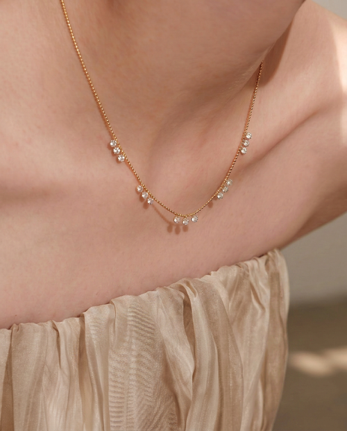 The Aglaia - 1.5 Carat Dangling Diamond Station Necklace | Solid Gold